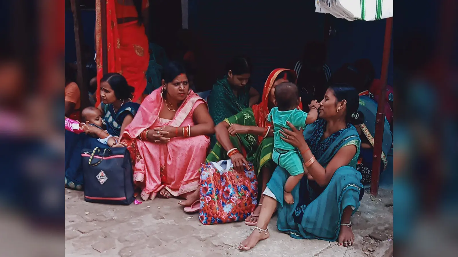 फोटो, निजी क्लीनिक के बाहर जुटी भीड़ | Prabhat Khabar Network फोटो, निजी क्लीनिक के बाहर जुटी भीड़ | Prabhat Khabar Network