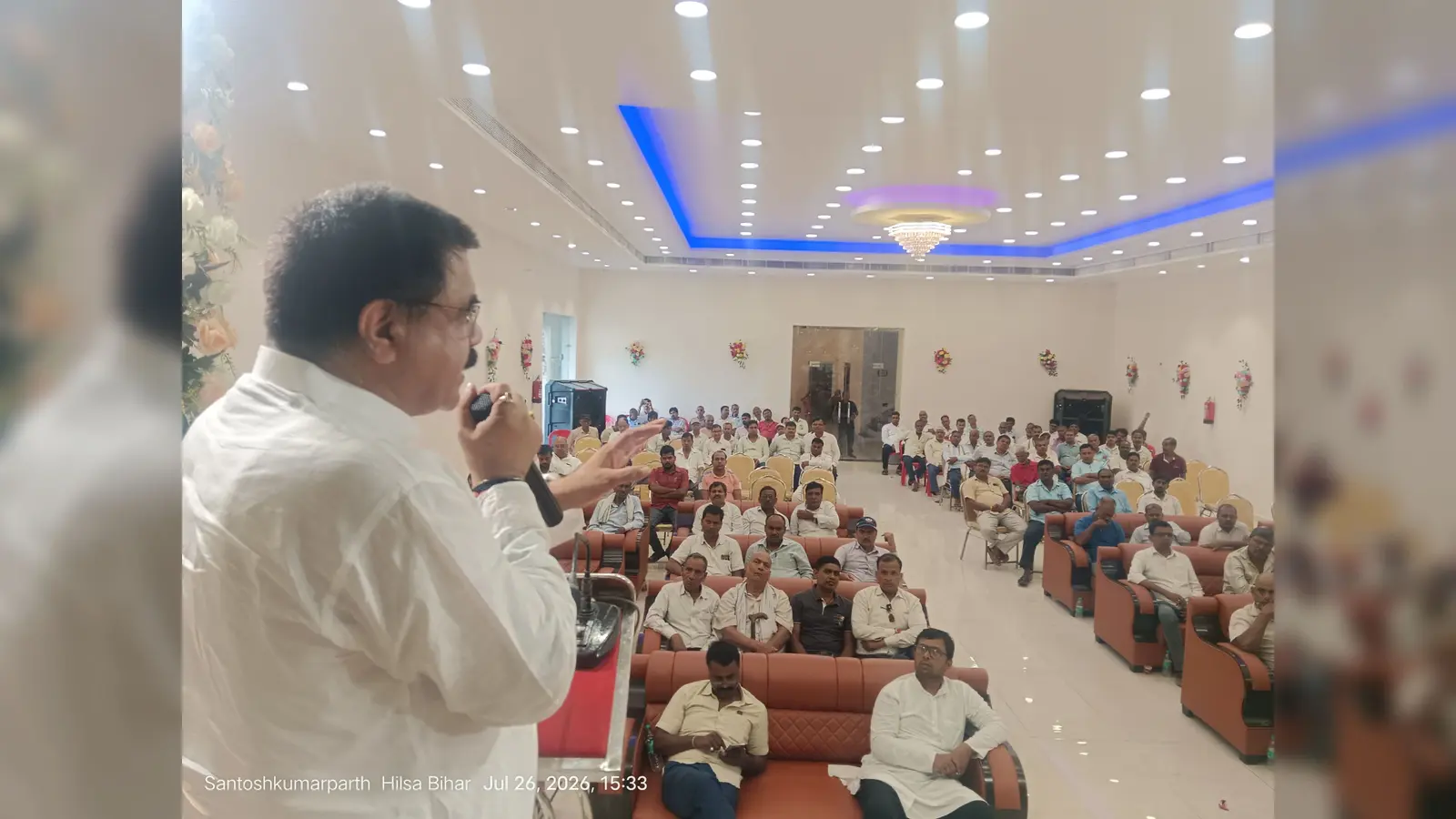 हिलसा में पटेल समाज की बैठक में संबोधित करते हुए दिलीप कुमार | Prabhat Khabar Network हिलसा में पटेल समाज की बैठक में संबोधित करते हुए दिलीप कुमार | Prabhat Khabar Network