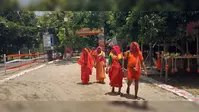 तपते बालू भी नहीं रोक पा रहे शिवभक्तों के कदम, 'बोलबम' के जयघोष से गूंज उठा कांवरिया पथ