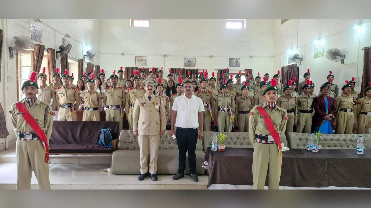 सेंट कोलंबस कॉलेज के एनसीसी के कैडेट्स | Prabhat Khabar Network सेंट कोलंबस कॉलेज के एनसीसी के कैडेट्स | Prabhat Khabar Network