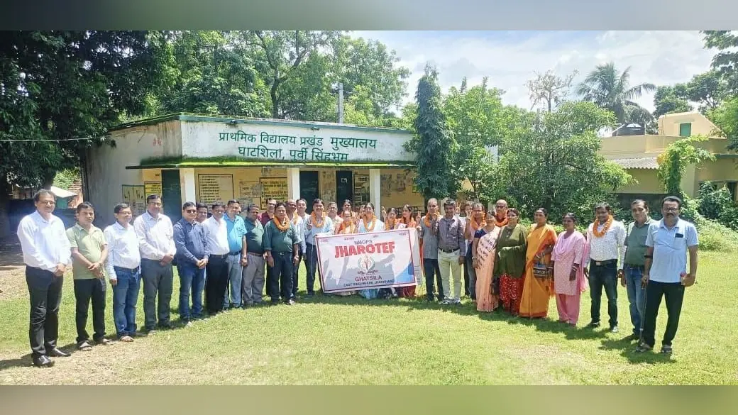 26जी 8- बैठक में उपस्थित शिक्षक-कर्मचारी | Prabhat Khabar Network 26जी 8- बैठक में उपस्थित शिक्षक-कर्मचारी | Prabhat Khabar Network