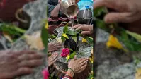 बंगला सावन के दूसरे सोमवार पर हरगौरी मंदिर में उमड़ी श्रद्धालुओं की भारी भीड़, 'हर-हर महादेव' के जयघोष से गूंजा परिसर