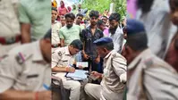 बिशनपुर में शराबी पिता ने कुल्हाड़ी से की अपने 21 वर्षीय बेटे की हत्या, आरोपी मौके से फरार, गिरफ्तारी के लिए पुलिस कर रही है हमारी
