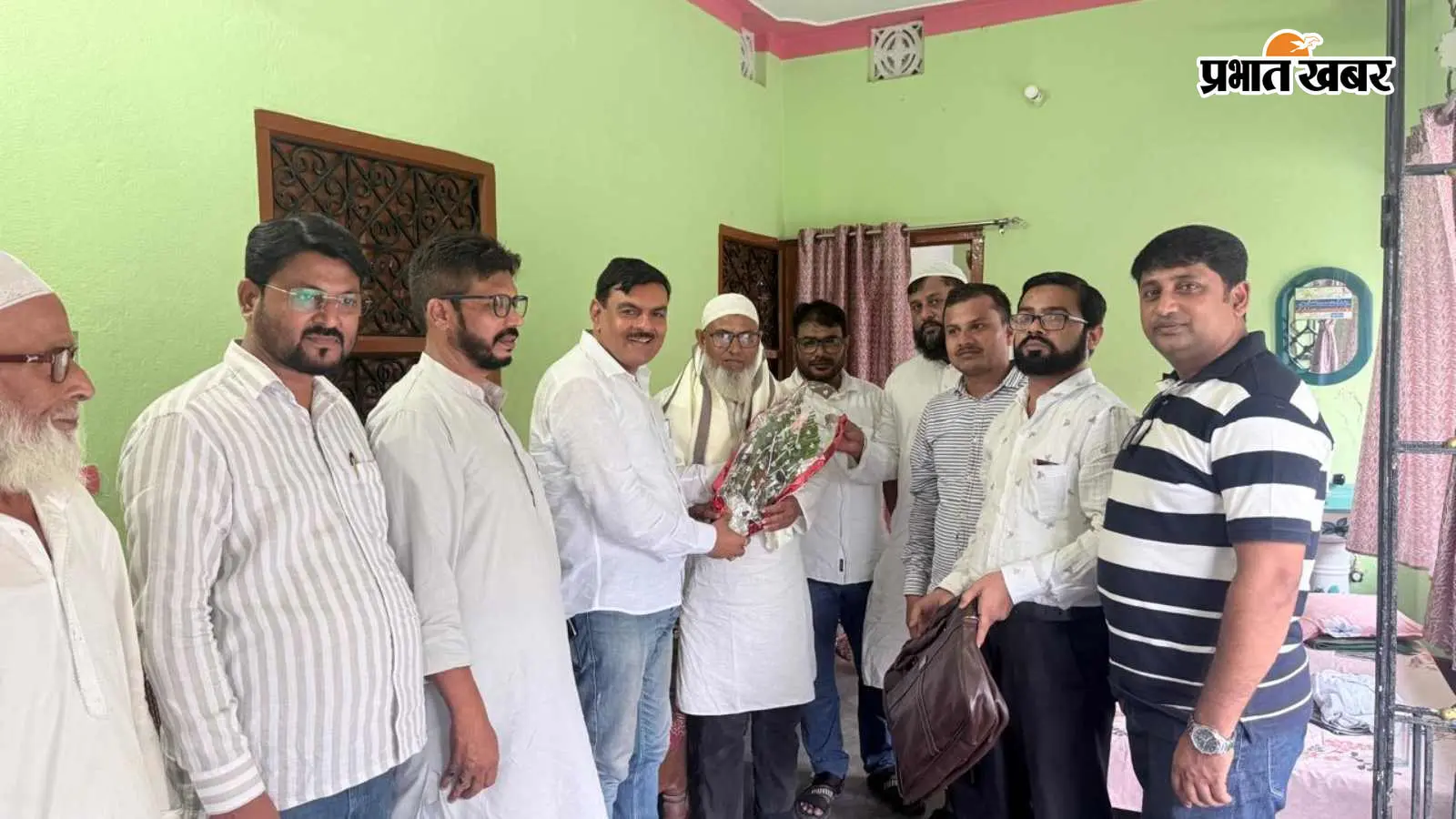 कौमी असातजह तंजीम के प्रदेश अध्यक्ष मोहम्मद रफी को दी गयी बधाई कौमी असातजह तंजीम के प्रदेश अध्यक्ष मोहम्मद रफी को दी गयी बधाई