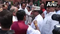 Video : 'धर्मेंद्र प्रधान जिंदाबाद' के नारों से गूंजा संसद परिसर, NDA सांसदों ने किया हीरो जैसा स्वागत