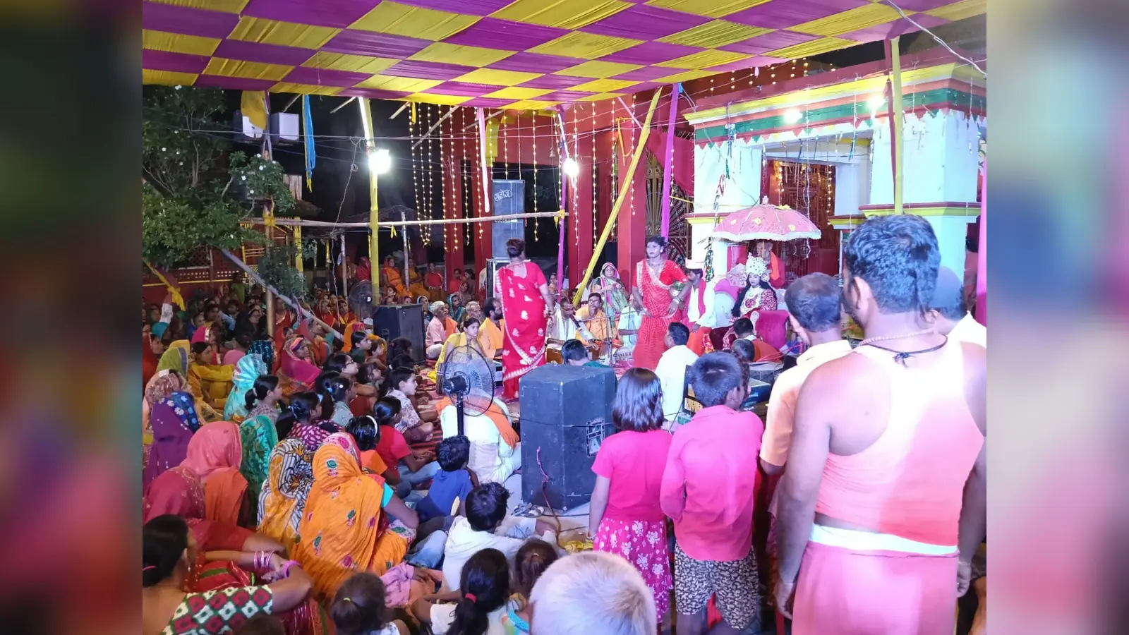 विवाहोत्सव देखने उमड़े श्रद्धालु | Prabhat Khabar Network विवाहोत्सव देखने उमड़े श्रद्धालु | Prabhat Khabar Network