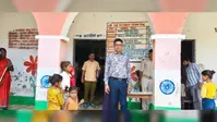 Narkatiaganj News: विद्यालय में कथित अभद्र व्यवहार के आरोप पर हंगामा, शिक्षक-शिक्षिका निलंबित