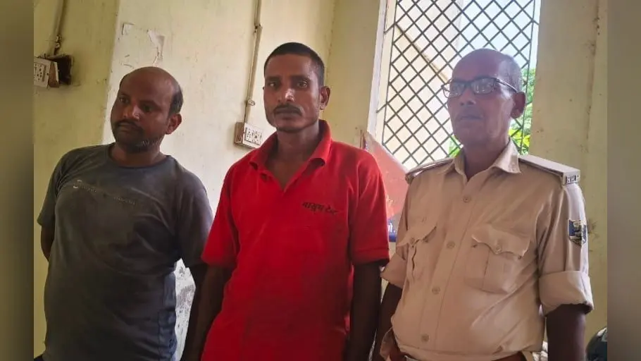 दोनों वारंटी पुलिस गिरफ्त में | Prabhat Khabar Network दोनों वारंटी पुलिस गिरफ्त में | Prabhat Khabar Network
