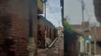 नंदनामा में दो महीने से बिजली के खंभे में दौड़रहा करेंट, हर पल हादसे का डर,  विभाग बेखबर