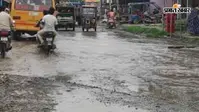 बारिश में तालाब बन जाती है स्कूल जाने वाली सड़क, बेलदौर के ग्रामीणों का फूटा गुस्सा, DM से लगाई गुहार