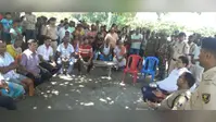 नेपाल के कप्तानगंज में हिंसा के बाद सीमावर्ती इलाकों में अलर्ट; DM और SP ने भवानीपुर व मानिकपुर पहुंच लिया जायजा