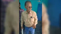 गोपालगंज के स्कूल में घुसकर रिटायर्ड शिक्षक ने बच्चों को डंडे से पीटा, देखें वायरल वीडियो