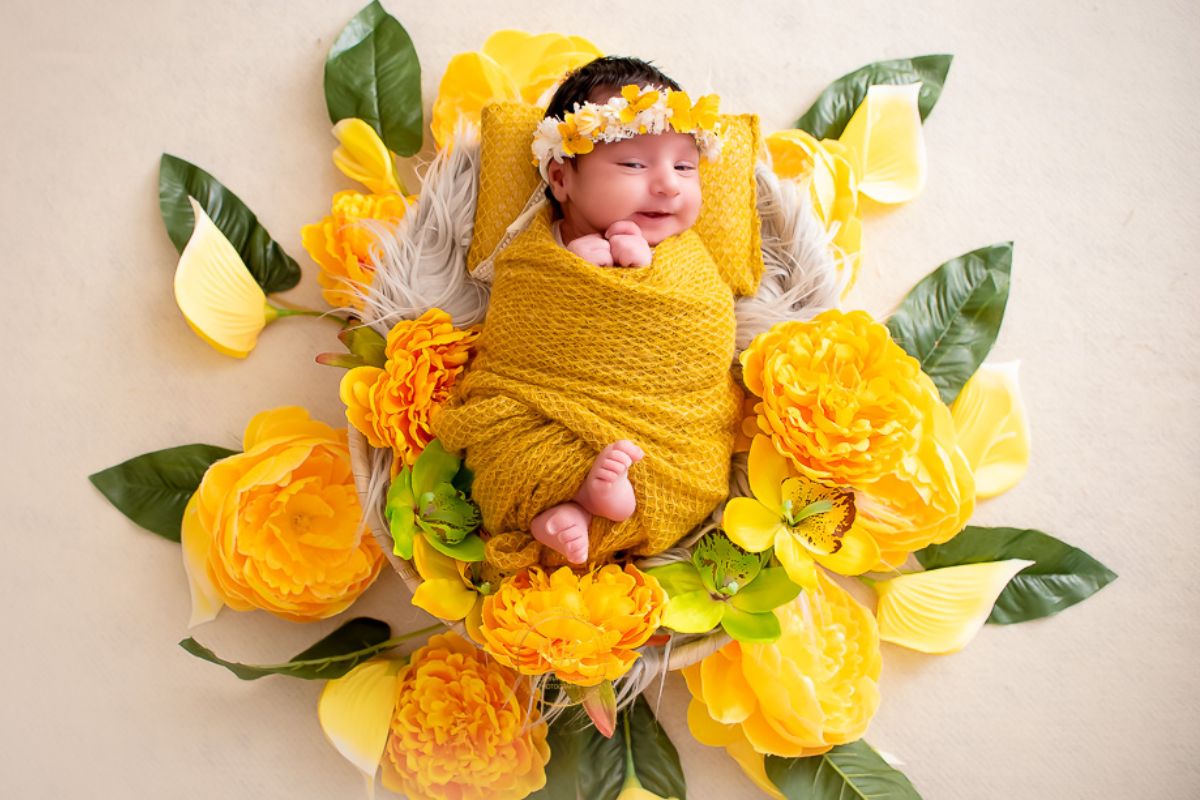 बेटी को दें ऐसा नाम जो सुनते ही हर कोई बोले- वाह, कितना प्यारा नाम है 5 Baby Girl Names 8