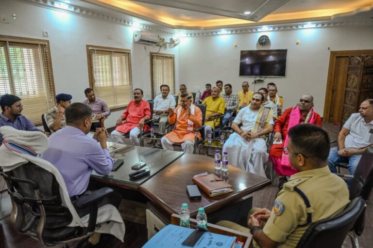 बाबा मंदिर में सालों भर अर्घा सिस्टम की तैयारी, गर्भगृह में मोबाइल पर लगेगा पूर्ण प्रतिबंध