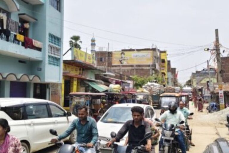गया जी : शेरघाटी में फिर बढ़ी जाम की समस्या, लोगों ने उठाई नियमित निगरानी की मांग