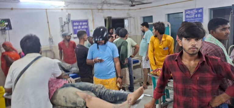 मीरगंज के पास दर्दनाक सड़क हादसा, अज्ञात वाहन ने मां-बेटी को कुचला, मां की मौत, बेटी गंभीर