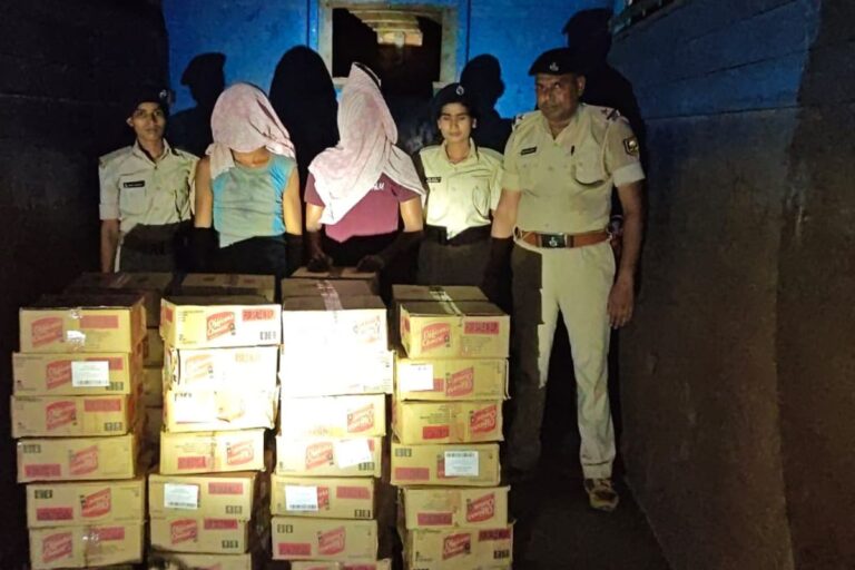 जहानाबाद में ट्रक से 822.96 लीटर विदेशी शराब जब्त, दो तस्कर गिरफ्तार