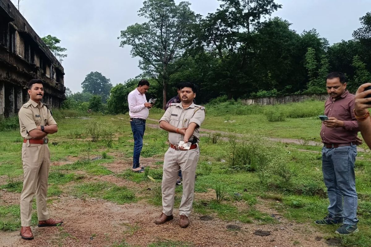 रामगढ़ में गैंगस्टर प्रिंस खान के अपराधियों की पुलिस से मुठभेड़, 1 कुख्यात को लगी गोली 5 Prince Khan Gang Encounter 3