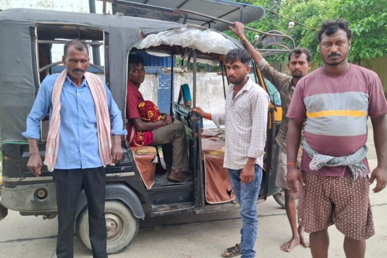 नदी किनारे खेल रहा था  मासूम, एक फिसलन ने छीन ली जिंदगी, इकलौते बेटे की मौत से टूटा परिवार