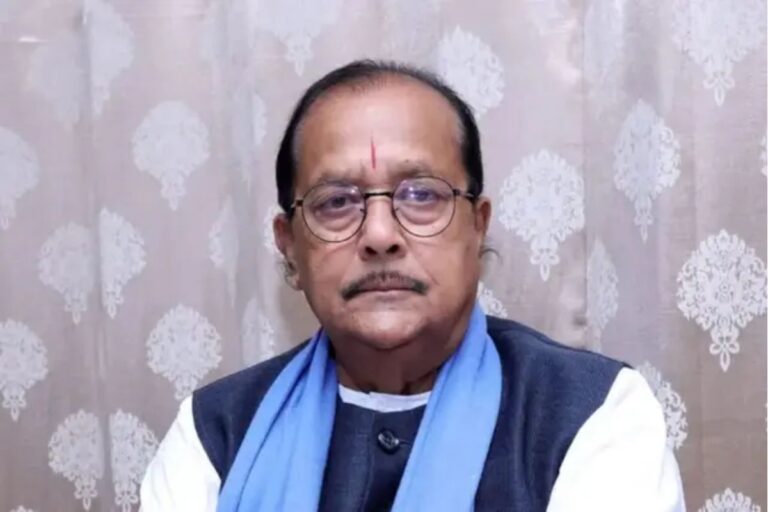 वित्त मंत्री राधाकृष्ण किशोर के क्षेत्र से पहुंचे समर्थक, बोले – हम करेंगे मंत्री की सुरक्षा