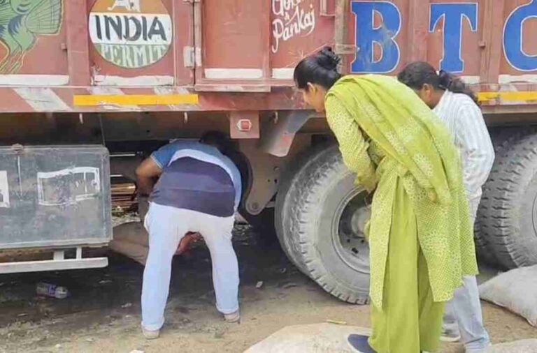 ऊपर यूरिया, नीचे करोड़ों की शराब… ट्रक का तहखाना खुला तो सामने आया तस्करी का बड़ा खेल