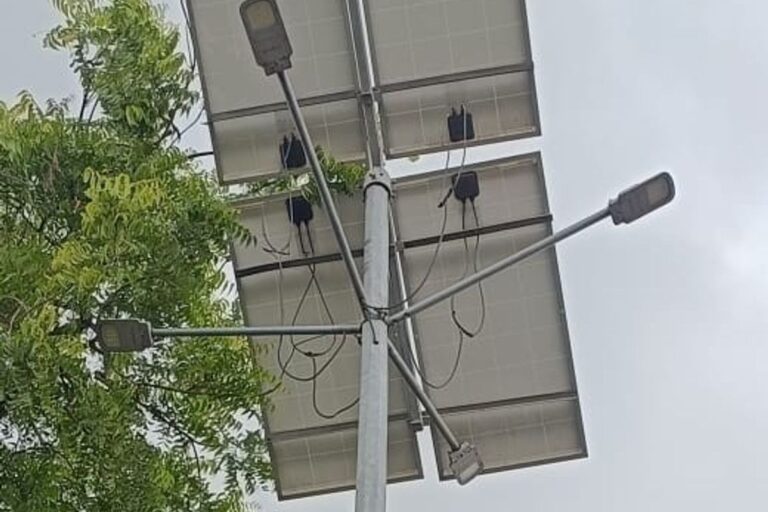सासाराम: सांसद निधि से लगी हाईमास्ट लाइट चार साल बाद भी बंद, अंधेरे में गुजर रही बाजार की रातें