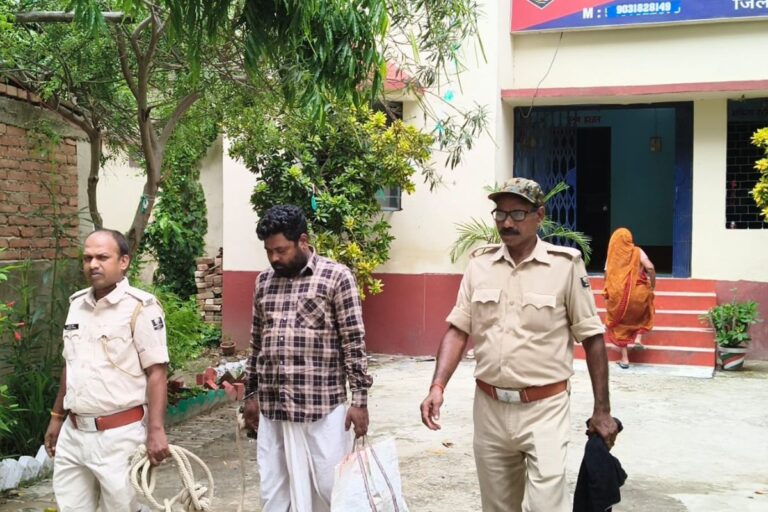 मानिकपुर थाना पुलिस ने मेंटेनेंस वारंट के आरोपी को किया गिरफ्तार, कोर्ट में किया पेश