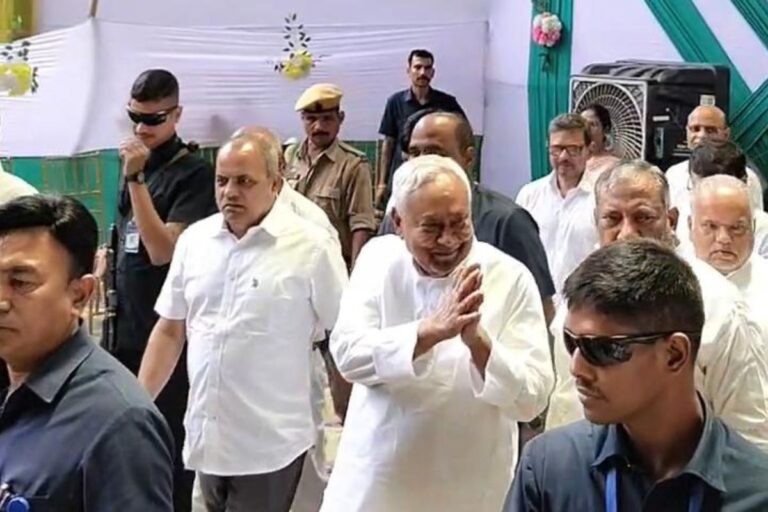 नालंदा में नीतीश कुमार ने शांतामणि पेपर मिल्स की दूसरी उत्पादन इकाई का किया उद्घाटन, नालंदा दौरे पर सुरक्षा के रहे कड़े इंतजाम