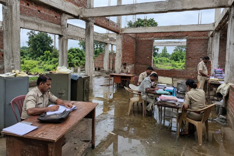 डीएम-एसपी कार्यालय के पास बना होमगार्ड भवन छह साल से अधूरा, तय समय के बाद भी काम नहीं हुआ पुरा