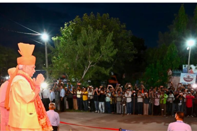 बाबा बर्फानी के जयकारों से गूंजा जम्मू, अमरनाथ यात्रा का पहला जत्था पहुंचा कश्मीर