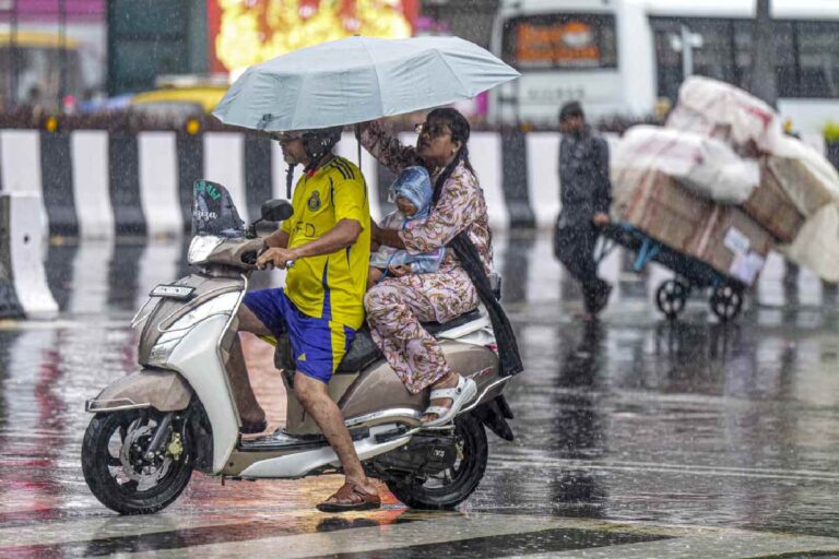 मौसम: यूपी में होगी भारी बारिश, इन राज्यों के लिए भी IMD ने जारी किया अलर्ट
