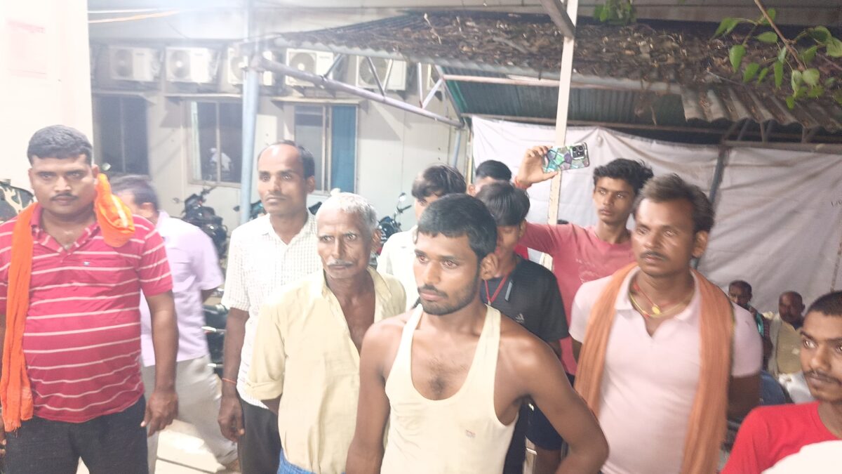 जहानाबाद सदर अस्पताल में इलाज में देरी, युवती की मौत, डॉक्टर पर लापरवाही का आरोप और तोड़फोड़ 2 Whatsapp Image 2026 06 30 At 11.41.20 Pm