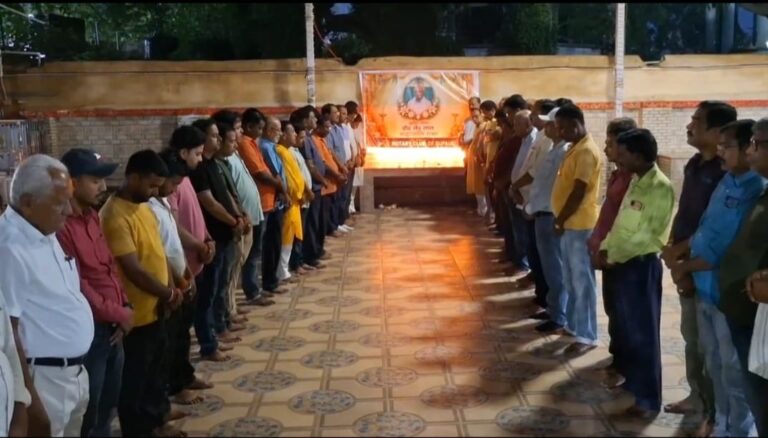 नम आंखों से दी गई श्रद्धांजलि, डॉ. जे. लाल को सेवा और मानवता का प्रतीक बताकर किया गया याद