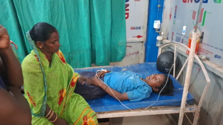 भीषण गर्मी से स्कूल में बिगड़ी चार बच्चों की तबीयत, एक छात्रा ऑक्सीजन सपोर्ट पर भर्ती : सभी खतरे से बाहर