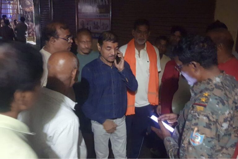 बोकारो के जैनामोड़ में जेवर दुकानदार पर हमला, बदमाशों ने पिस्तौल सटाकर पैसे से भरा बैग लूटा 