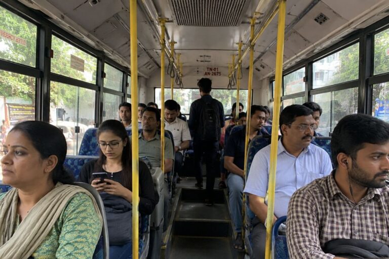 गुमला में बस यात्रियों को राहत, तय हुआ किराया, मनमानी वसूली पर होगी कार्रवाई  