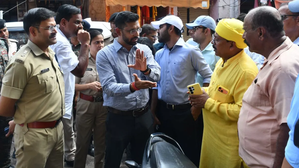 गरीबनाथ मंदिर जाने वाले ध्यान दें… श्रावणी मेले में प्लास्टिक ग्लास बैन, बाइक से आने वालों की 'नो एंट्री' 2 Image 138