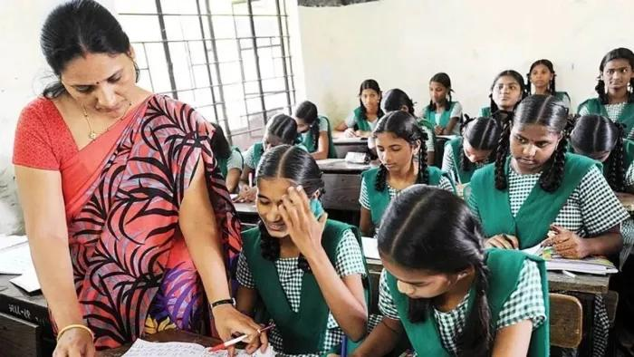 सीवान में सक्षमता परीक्षा पास शिक्षकों को 15 से 18 जुलाई तक मिलेगा नियुक्ति पत्र, 20 जुलाई से विद्यालयों में देंगे योगदान 2 Image 293