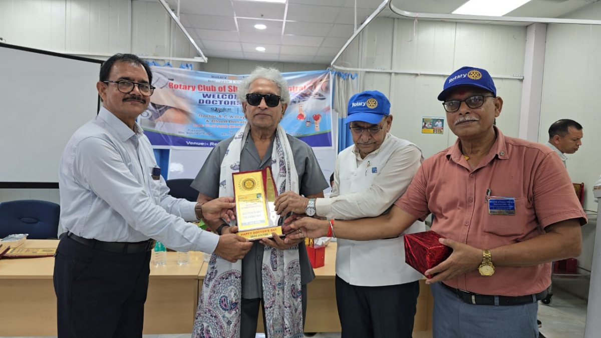 शेखपुरा: डॉक्टर्स डे पर बरबीघा में चिकित्सकों का सम्मान, पौधारोपण और रक्तदान शिविर का आयोजन 3 Image 40