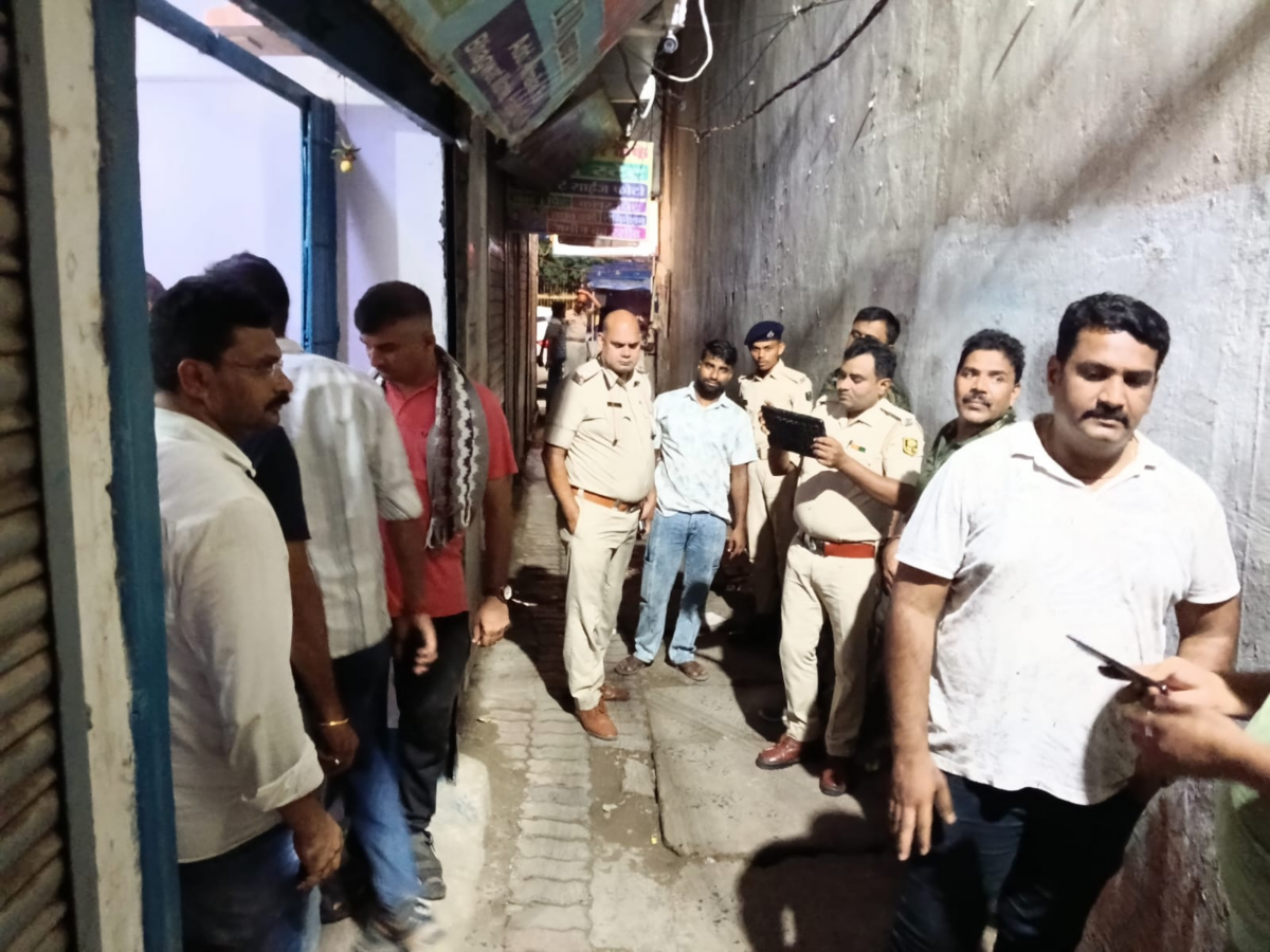 महाराष्ट्र से सीधे हाजीपुर पहुंची पुलिस: Tet पेपर लीक का 'बिहार कनेक्शन'? साइबर कैफे खंगाल रही टीम 2 Image 43