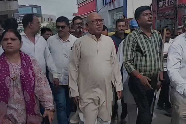 हिमांशु सिंह हत्याकांड: जमशेदपुर बंद के समर्थन में सड़क पर उतरे सांसद और विधायक 