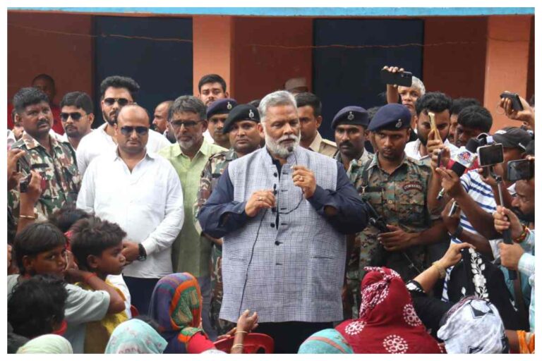 पिपराकोठी किसान आंदोलन में सांसद पप्पू यादव की हुंकार, लोकसभा से हाईकोर्ट तक लड़ाई का ऐलान