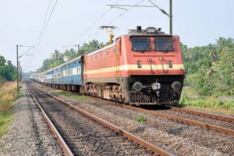 बाबा धाम जाने वालों के लिए खुशखबरी, 5 जुलाई से चलेगी हावड़ा-नटेसर स्पेशल ट्रेन, जानिए टाइम-टेबल और शेड्यूल