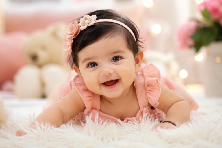 क्या आपने देखी 3 अक्षरों वाले नामों की ये नई लिस्ट? अपनी लाडली के लिए यहां से चुनें सबसे क्यूट और ट्रेंडी नाम