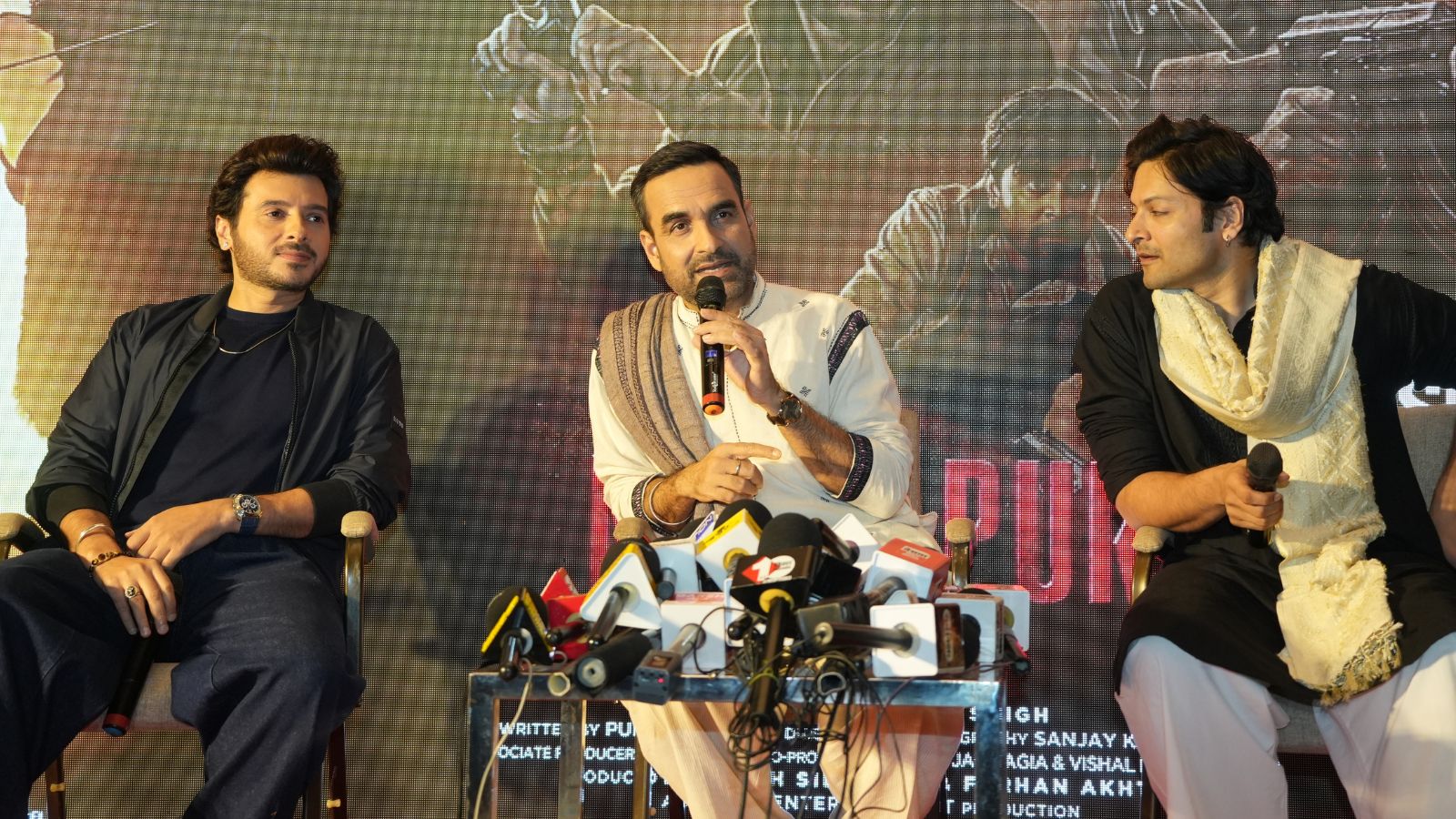 रवि किशन की तारीफ में पंकज त्रिपाठी ने कह दी ये बात, भोजपुरी फिल्मों पर  बोले- अवस्था सही नहीं, अच्छी फिल्म बनाना चाहूंगा