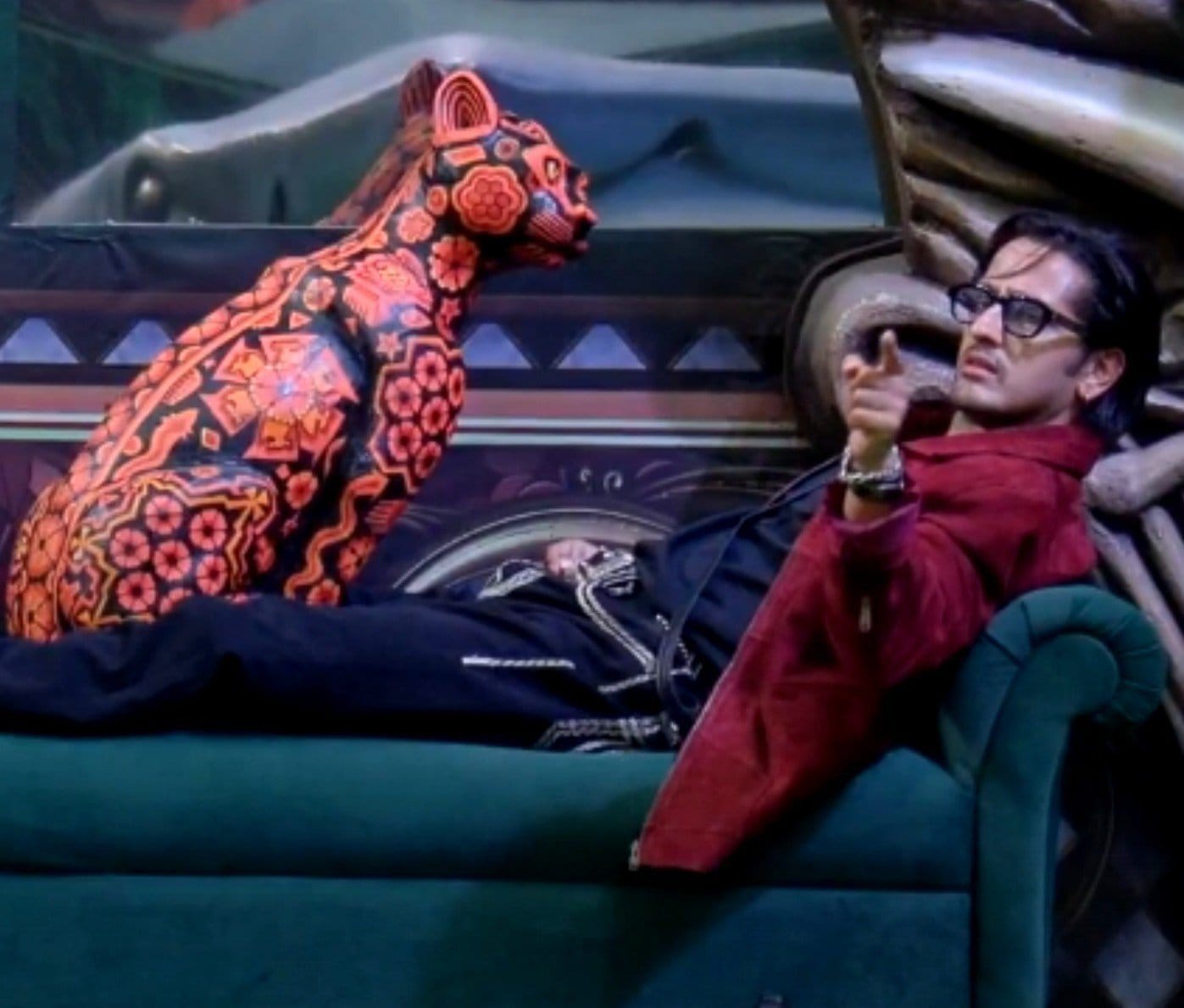 Bigg Boss 20: कैप्टेंसी टास्क में फूटा कलेश, रो पड़ीं लव गिल; बिग बॉस के बड़े ट्विस्ट से आसिफ के सिर सजा ताज Bigg Boss 20: कैप्टेंसी टास्क में फूटा कलेश, रो पड़ीं लव गिल; बिग बॉस के बड़े ट्विस्ट से आसिफ के सिर सजा ताज