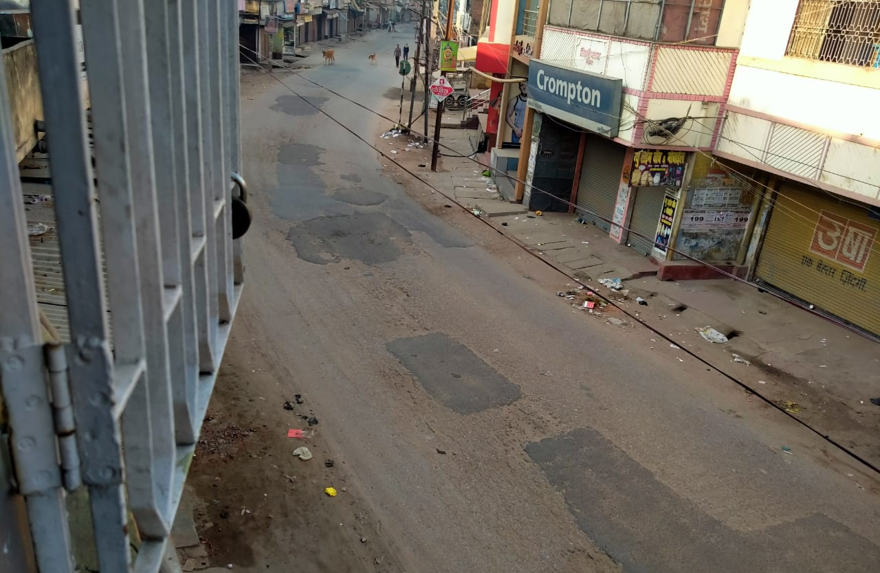 Janata Curfew Jharkhand LIVE : पीएम मोदी के ‘जनता कर्फ्यू' को झारखंड में मिल रहा पूरा समर्थन, सड़कों पर सन्नाटा पसरा
