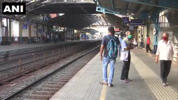 Janta Curfew Live Updates: पीएम मोदी की मां हीराबेन ने भी थाली बजाकर आभार जताया, देखें वीडियो