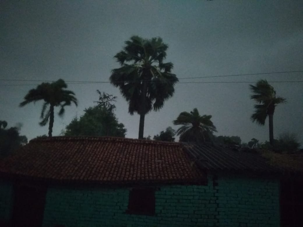 Weather Forecast Update: बिहार समेत कई राज्यों में तेज हवा चलने, बिजली और ओलावृष्टि की संभावना