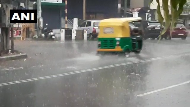 Weather Forecast Live: बैंगलुरु में मौसम ने करवटें बदली, होने लगी है बारिश